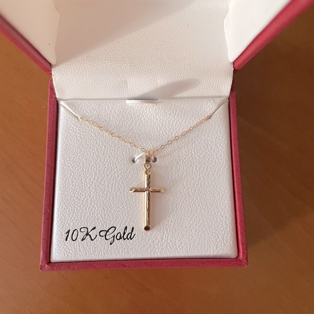 Cross pendant & 18” chain